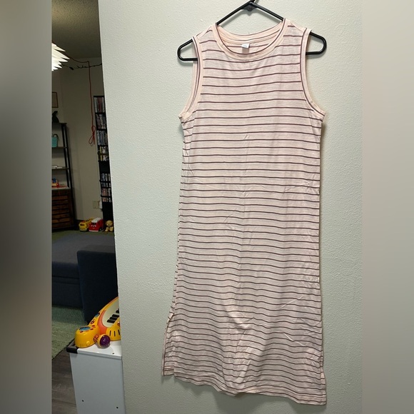 Old Navy Pink Striped Maxi Dress - Picture 1 of 4